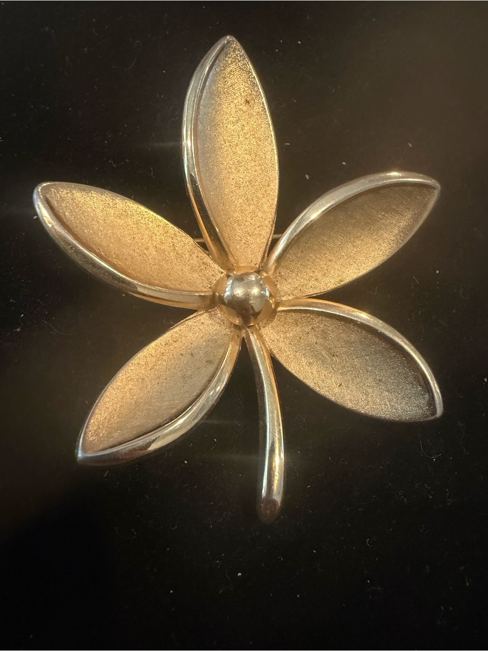 RARE Crown Trafari Gold Town Flower Leaf Brooch. Vintage